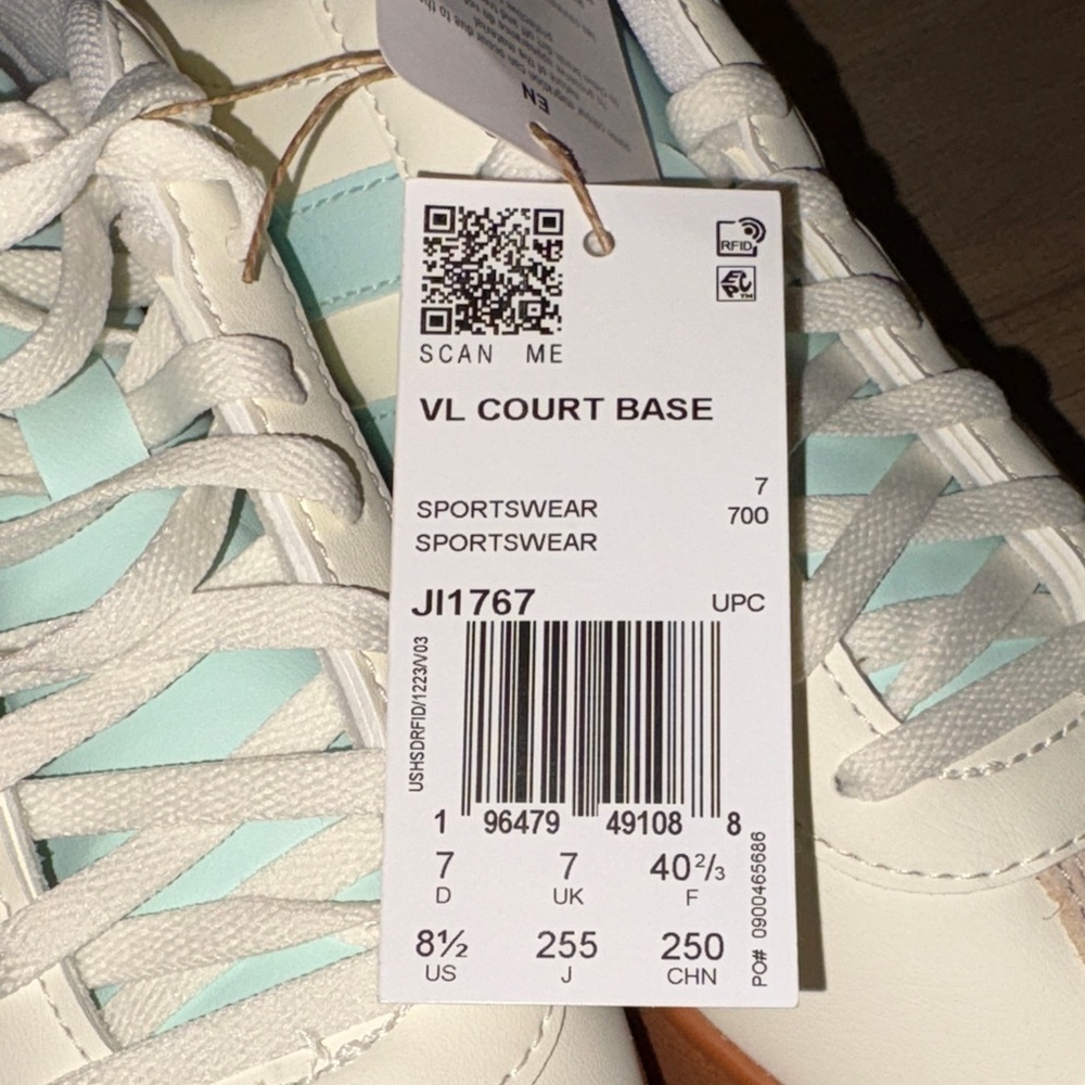 Adidas Cream and Light Blue VL Court Base Sneakers 8.5 NWT - Picture 5 of 5